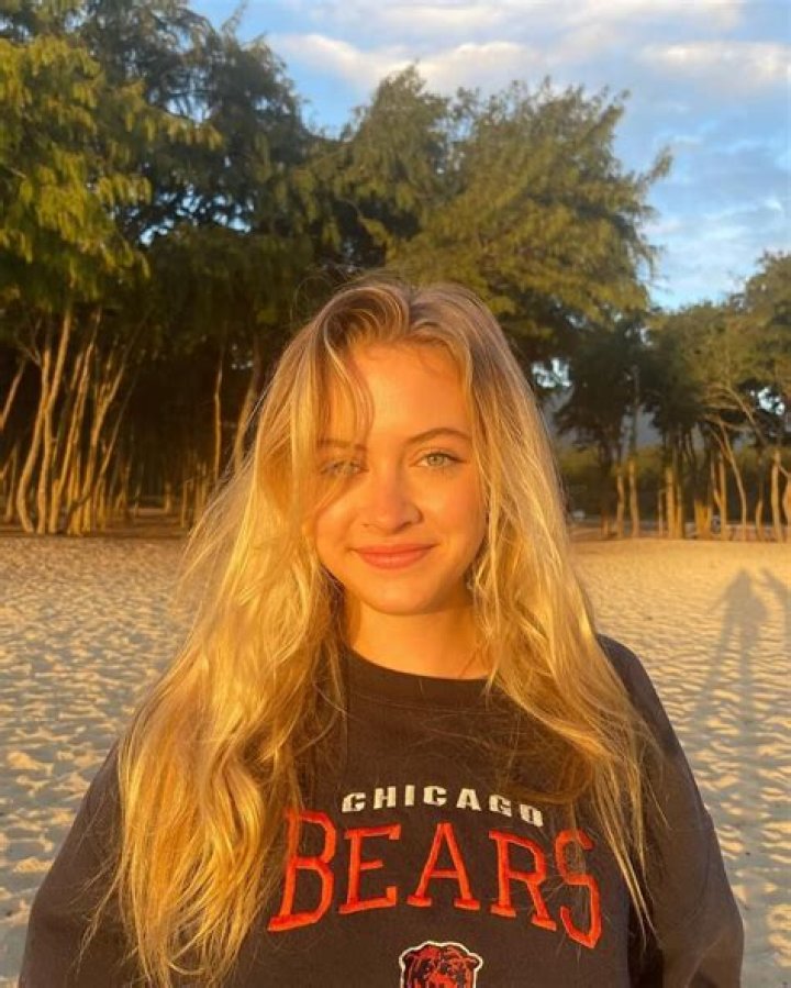 Emma Meisel Age, Height, Wiki, Bio, Instagram, 5 Best Photos, Net
