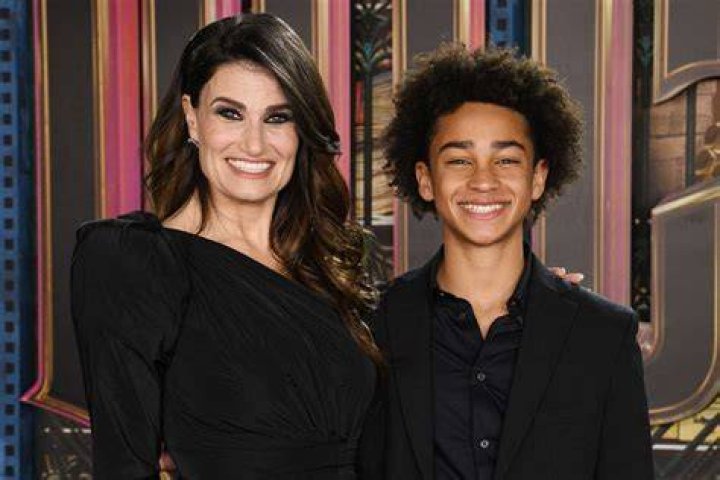 Idina Menzel Says Her Son Walker Gives Her the 'Stink Eye' When She Sings