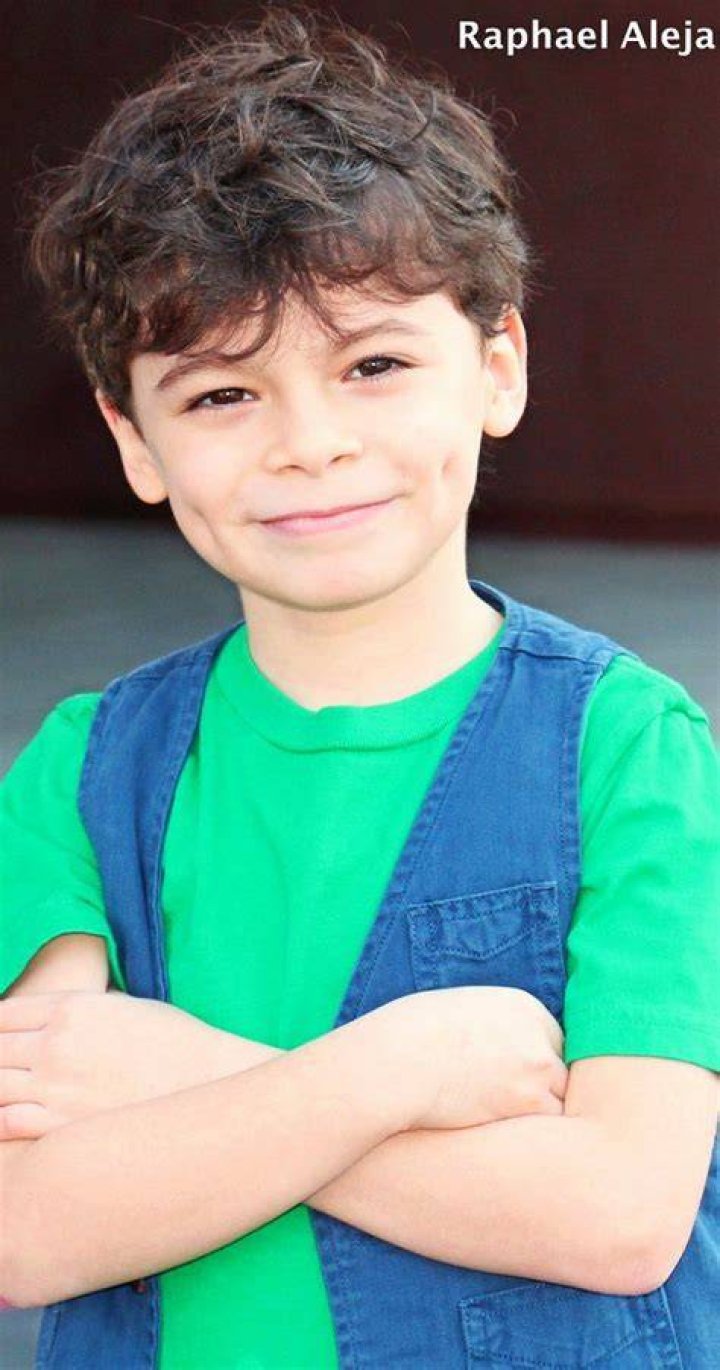 Raphael Alejandro, Actor Cute Couples Goals, Couple Goals, Disney Dudes